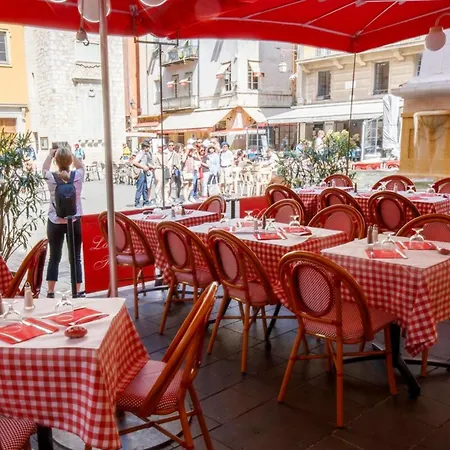 Apartamento 06a3 - Lovely In The Heart Of Old Niza
